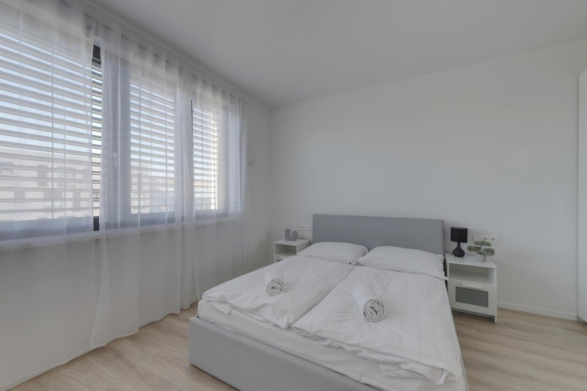ברטיסלאבה Bazova Apartment With Free Parking מראה חיצוני תמונה