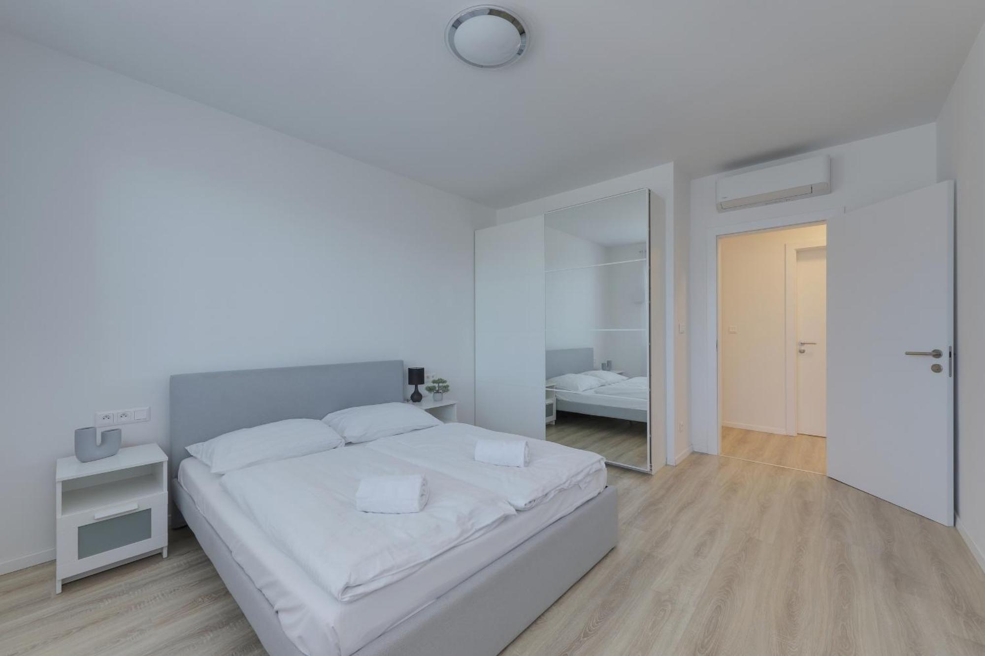 ברטיסלאבה Bazova Apartment With Free Parking מראה חיצוני תמונה